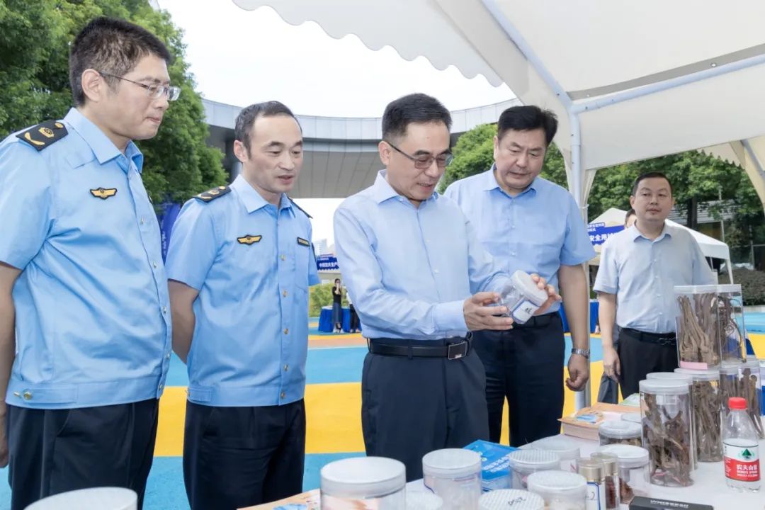 2024年“全國(guó)藥品安全宣傳周”湖南啟動(dòng)儀式在長(zhǎng)沙舉行，湖南美媛生物作為企業(yè)代表參與啟動(dòng)儀式！